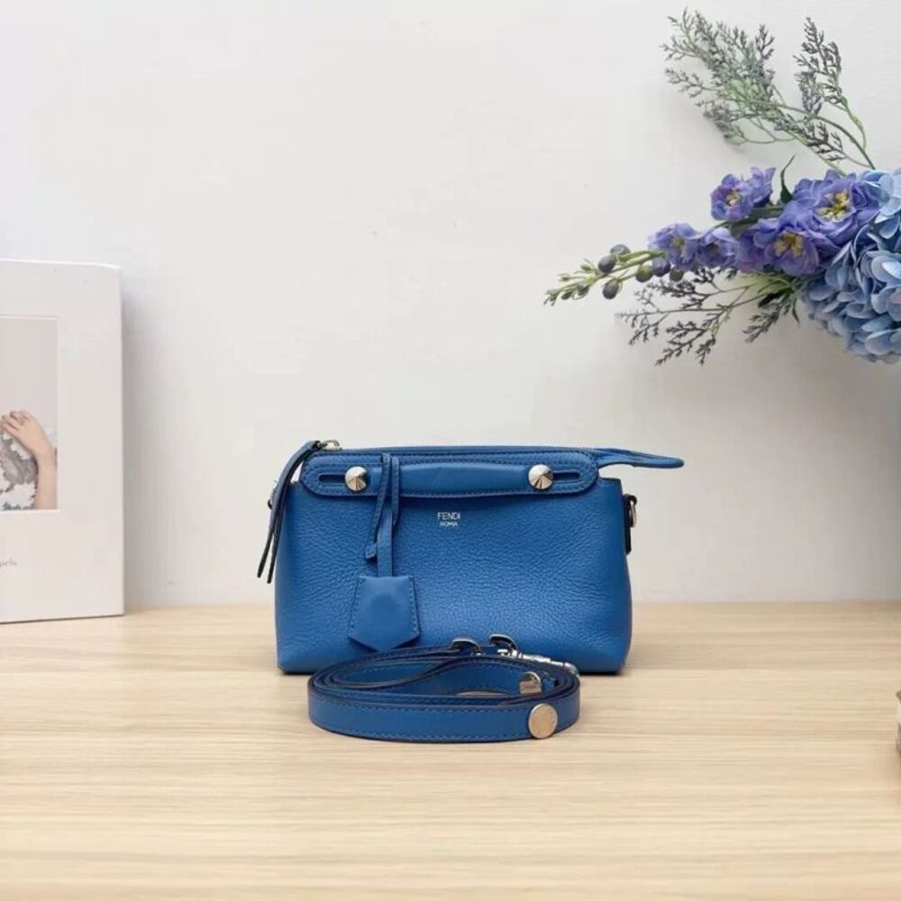 Fendi Women Pre-Loved Bag Very Good Condition